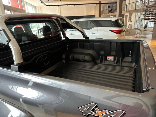 Toyota Hilux Pick-Up 2.8 Cd Srx 204Cv 4X4 At