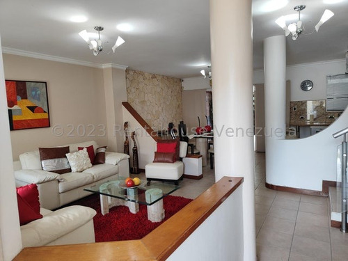 Naudy Escalona & Maribel Morillo Asesores Inmobiliarios De Rentahouse Venden Excelente Casa En Zona Av. Intercomunal De Cabudare