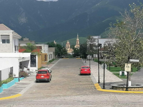 Terreno En Venta En El Pueblito De Santiago