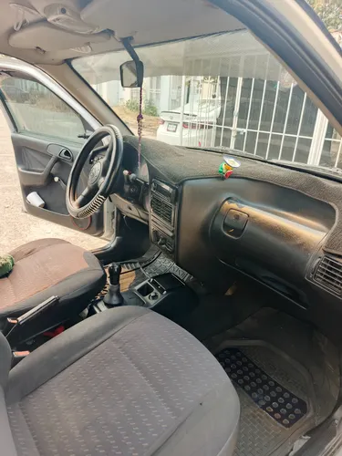 Volkswagen Pointer 1.6 City Mt