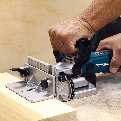 Engalletadora De 700w Makita Pj7000