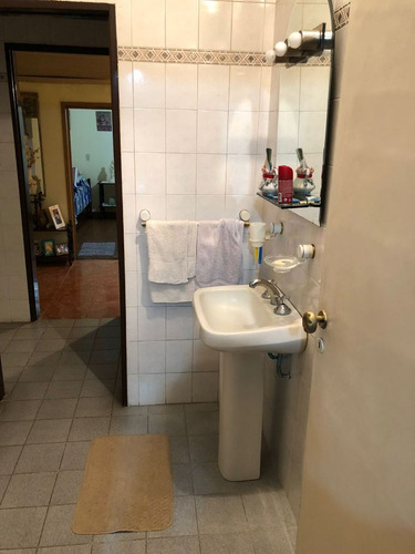 Casa En Venta De 2 Dormitorios C/ Cochera En Pontevedra