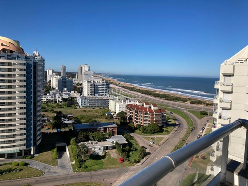 Imagen 1 de 26 de Apartamento En Alquiler, Con Parrillero Propio En Punta Del Este