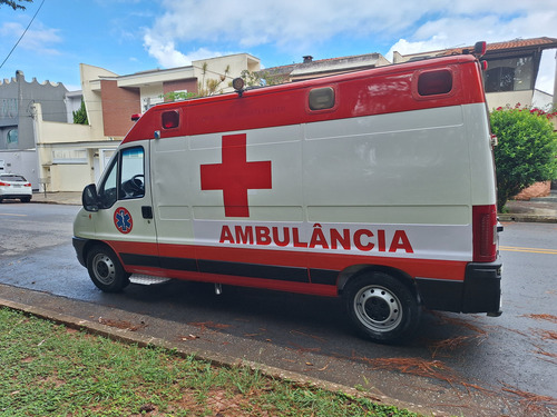 Ducato Ambulância Rontam. Ar Condicionado. . Maca Retratil