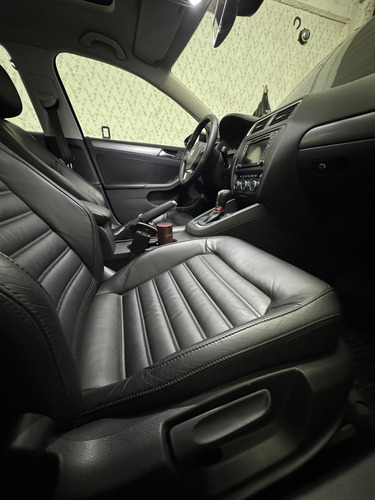 Volkswagen Vento 2.0 Sportline Tsi 200cv Bi-xenon Dsg