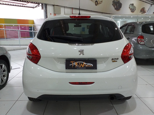 Peugeot 208 Active 1.5 2014