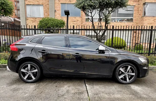 Volvo V40 2.0 T4 Drive-e R-design