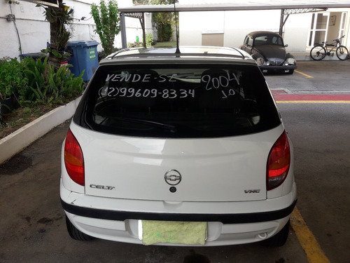 Imagem 11 de 15 de Chevrolet Celta 2004 1.0 3p