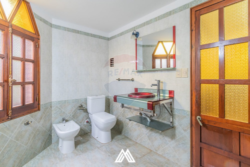 Casa De 4 Dormitorios Y 3 Baños A Metros De Rambla