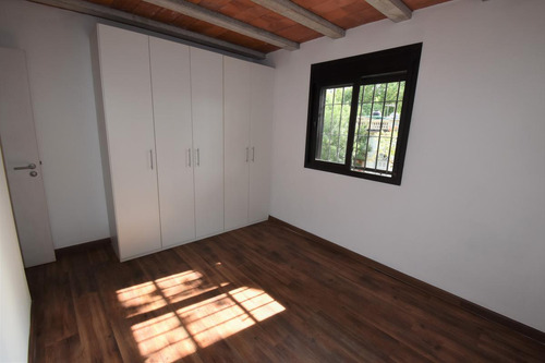 Venta Casa 2 D, Con Parrillero De Uso Exclusivo! Con Renta