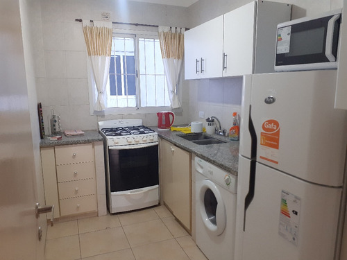 Alquilo Departamento 3 Ambientes Fin De Semana Y Temporada De Verano A 50 Mts Del Mar Y Plaza España. La Perla