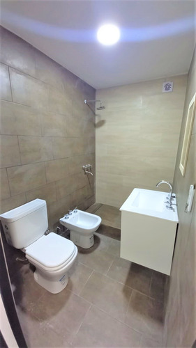 Imagen 13 de 14 de Duplex 3 Amb - Cochera Y Patio - A Estrenar // Merlo 1100