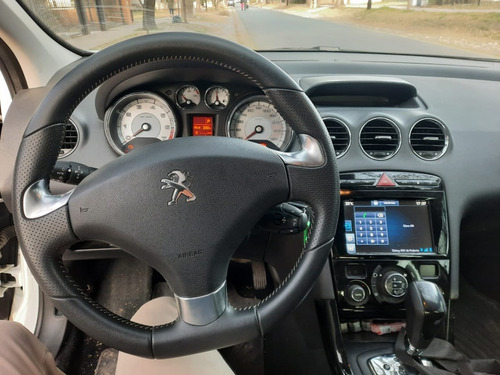 Imagen 3 de 7 de Peugeot 408 Thp