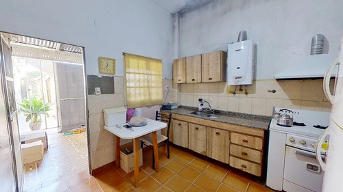 Venta Casa 4 Amb + Local + Garage En Lanus