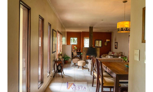 Venta Importante Casa En Club De Campo Santa Apolonia Zona S