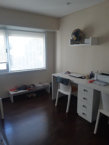 Excelente Chalet 5 Ambientes Con Detalles De Categoria