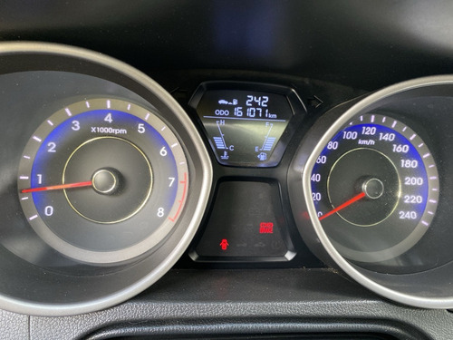 Imagen 15 de 25 de Hyundai I35 Elantra Gls 2012