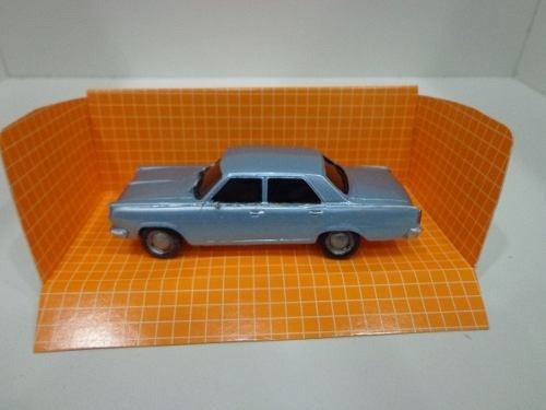 Auto a escala Renault Rambler 1966 1:43  