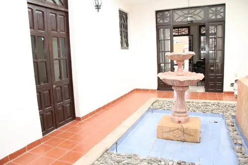 Espectacular Casa En Itzimna Ideal Oficinas O Vivienda (fvc-1463)