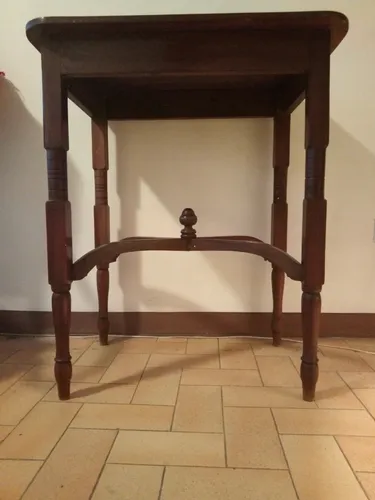Mesa De Madera Barnizada (Usado)