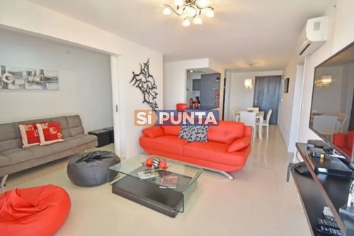 Imagen 5 de 8 de Venta De Apartamento De 2 Dormitorios En Icon Brava Tower Punta Del Este
