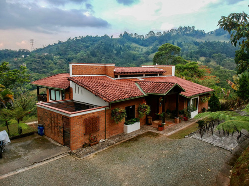 Finca En Venta En La Estrella, Sector La Tablaza 