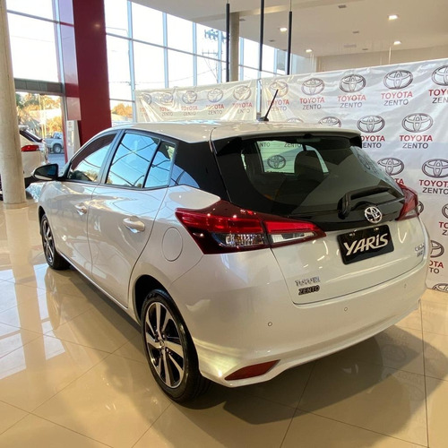 Imagen 4 de 13 de Toyota Yaris 1.5 107cv Xls Cvt 5 P