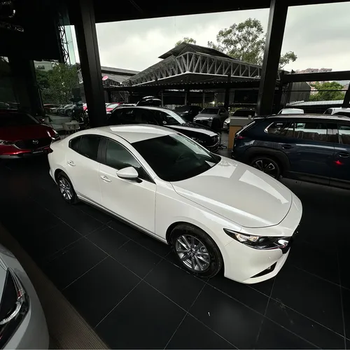 Mazda 3 Touring Mhev 2026