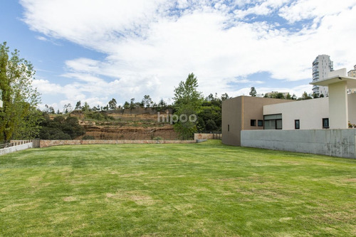 Terreno Junto Al Campo De Golf En Bosque Real