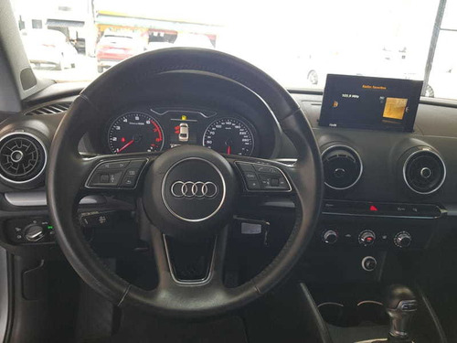 Audi A3 1.4 Tsfi Sedan Ambiente 16v Flex 4p Tiptronic