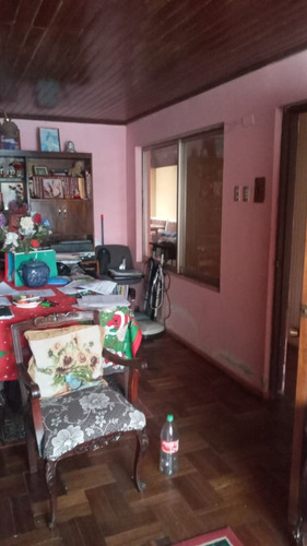 ¡oportunidad En Concepción: Casa Amplia Y Bien Ubicada!