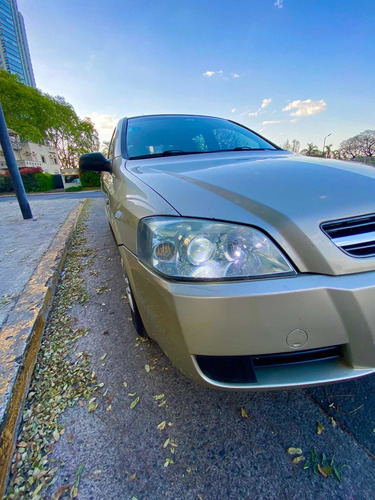 Imagen 11 de 17 de Chevrolet Astra 2007 2.0 Gl