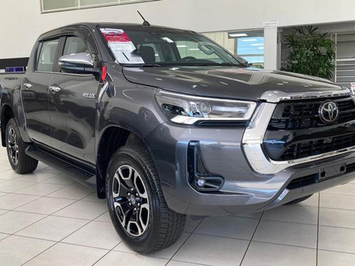 Toyota Hilux 2.8 D-4D TURBO DIESEL CD SRX 4X4 AUTOMÁTICO