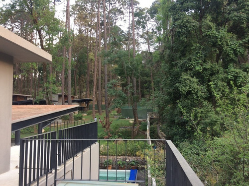 Casa En Venta En Circuito Avándaro, Valle De Bravo