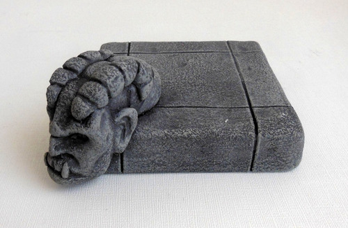 Coleccionables, Base Gótica De Resina Para Figuras 1/10 1/12 (Usado)