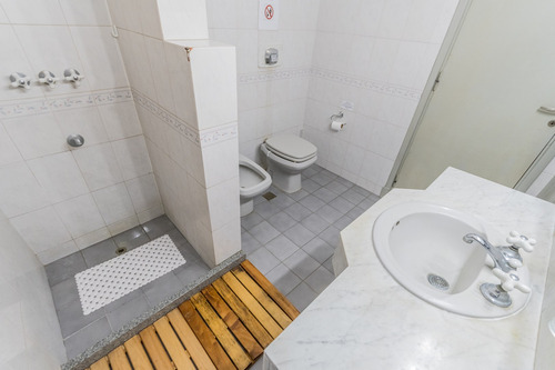 Venta Unica Casa Quinta Garin. Escobar. Casa De Huespedes. Cancha De Futbol Tenis Padel