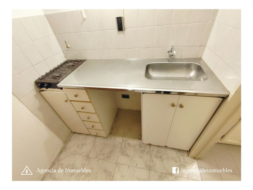 Vende: Oficina Con 2 Privados / Zona Cañada