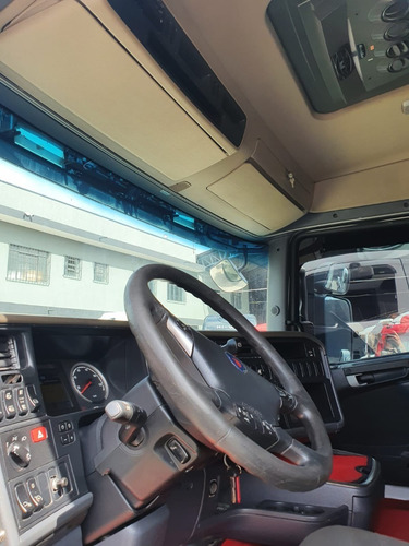 Imagem 10 de 13 de Scania R440 6x4 2014