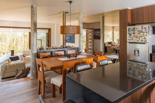Casa En Venta De 4 Dorm. En Tunquén