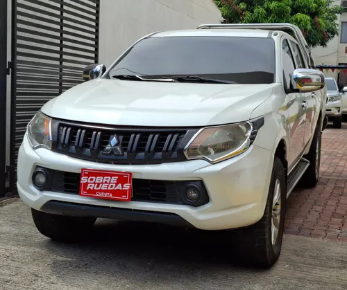 Mitsubishi L200 SPORTERO 2.5 High Power