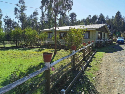 Hermosa Casa Con Amplio Terreno De 1.500 M². Se Vende