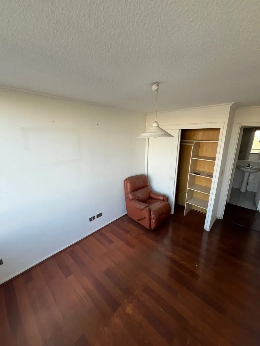 Imagen 4 de 8 de Depto. Venta En El Llano Subercaseaux, 2 Dor. 2 Baño, 1 Est.