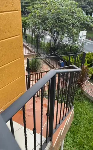 Se Vende Casa De Dos Niveles Simon Bolivar