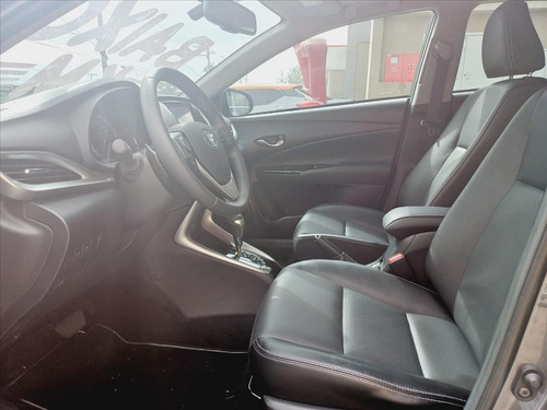 Imagem 11 de 15 de Yaris 1.5 16v Flex Sedan Xls Connect Multidrive
