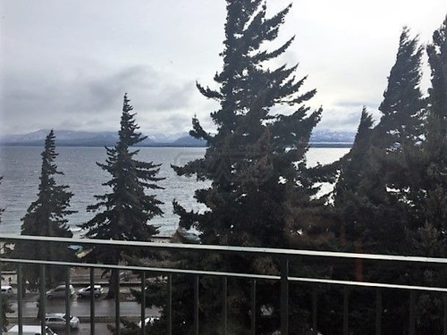 Departamento En Venta Ubicado En Centro De Bariloche, Bariloche