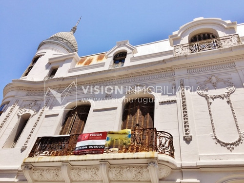 Imagen 19 de 30 de Edificio Palacio Amézaga, Oportunidad De Inversión, A Reciclar Para Sede Corporativa, Oficinas U Otro Destino, 1500 M2 En El Corazón De La Cd. Vieja.