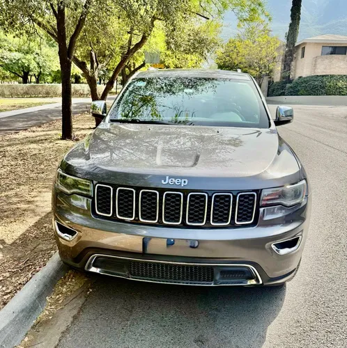 Jeep Grand Cherokee 5.7 Limited Lujo 4x4 At