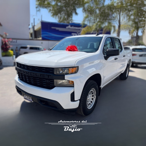 Chevrolet Silverado wt doble cabina 4.3