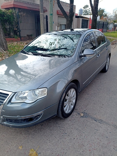 Imagen 2 de 10 de Volkswagen Passat 2006 2.0 I Luxury