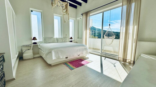 Renta Casa Santorini Con Vistas Expectaculares En 4 Habitaciones Con Baño De Un Stilo Único En Su Tipo, Alberca Climatizada Y Jardín Bonito. Todos Los Servicios En Fracc Rancho San Diego Ixtapal Sal